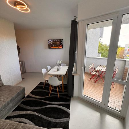 Hubert Apartment Berlin Bagian luar foto
